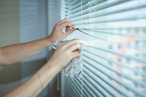 Blind-Cleaning--in-Powell-Ohio-blind-cleaning-powell-ohio.jpg-image
